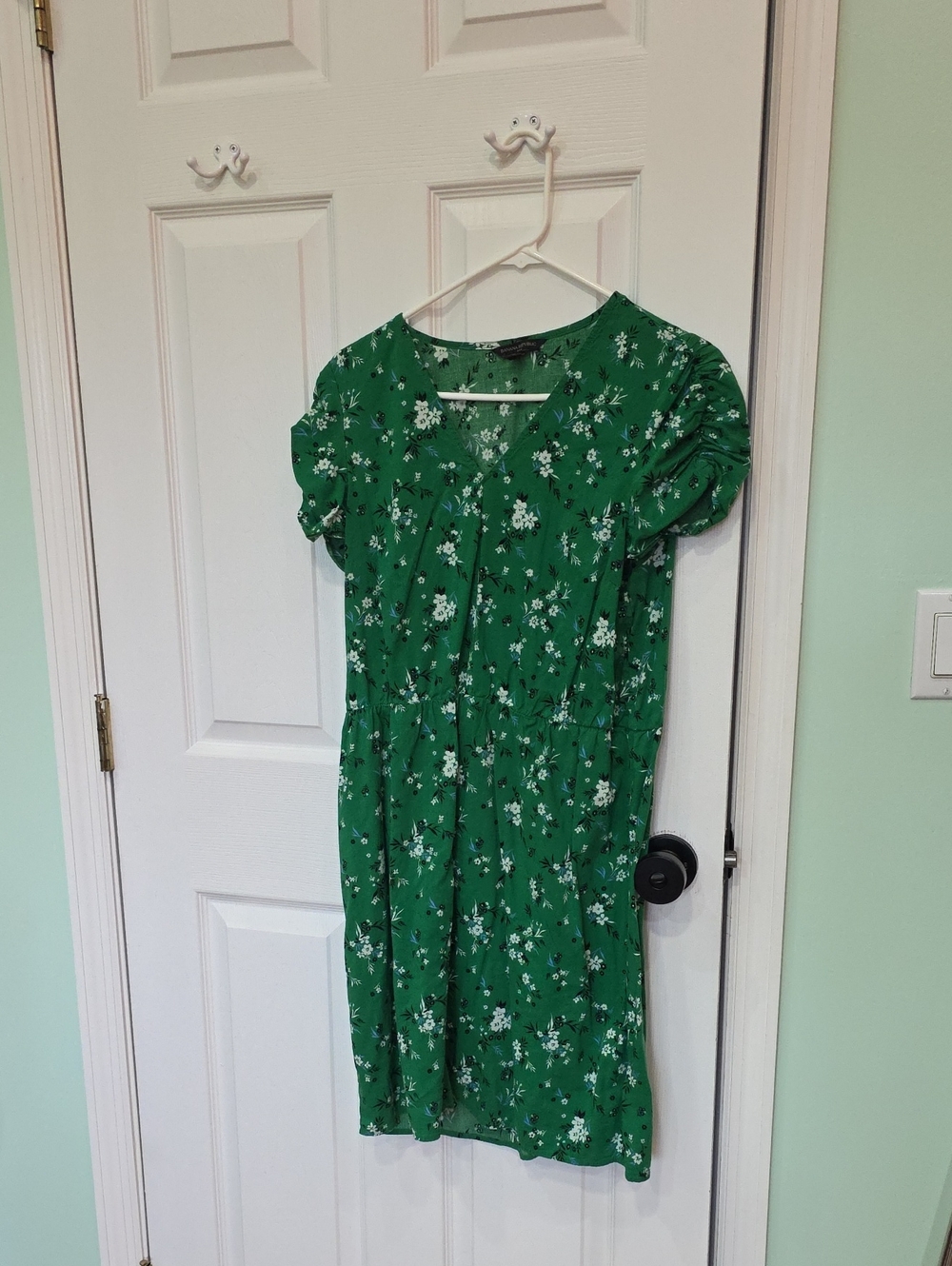 Banana Republic Green Floral Short-Sleeve Dress